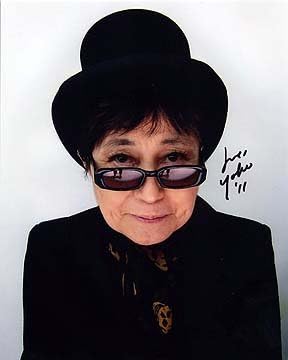 Yoko Ono 8x10 Celebrity Photo potpisan osobno
